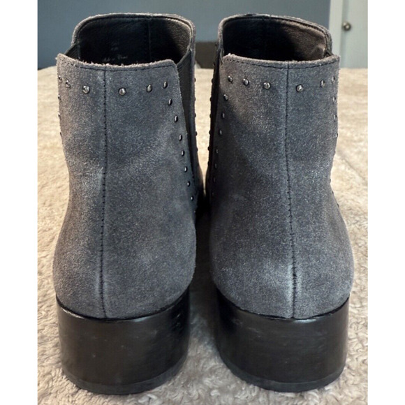 Donald J Pliner Gavi Gray Suede Studded Chelsea Ankle Boots Womens Size 8.5 - Picture 5 of 9